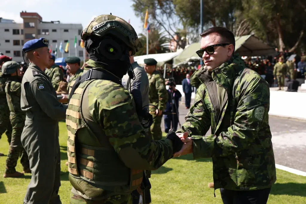 Ecuador impondrá tasa de seguridad del 30 % a importaciones colombianas por falta de cooperación fronteriza