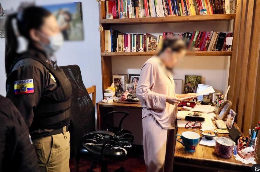 Fiscalía allana casas de Luisa González y Andrés Arauz por presunto financiamiento ilegal de campaña