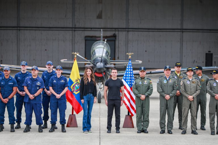 Kristi Noem llegaría a Quito para reforzar acuerdos de seguridad con el Gobierno
