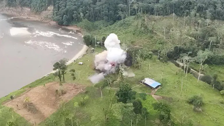 Investigación cuestiona versión oficial sobre bombardeo en la frontera norte de Ecuador