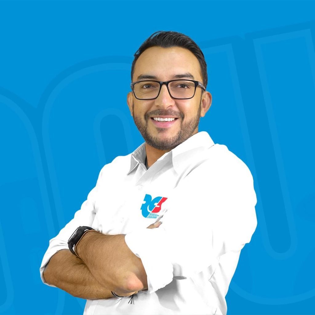 Roque Ordóñez renuncia a la Dirección Provincial de la Revolución Ciudadana en Azuay