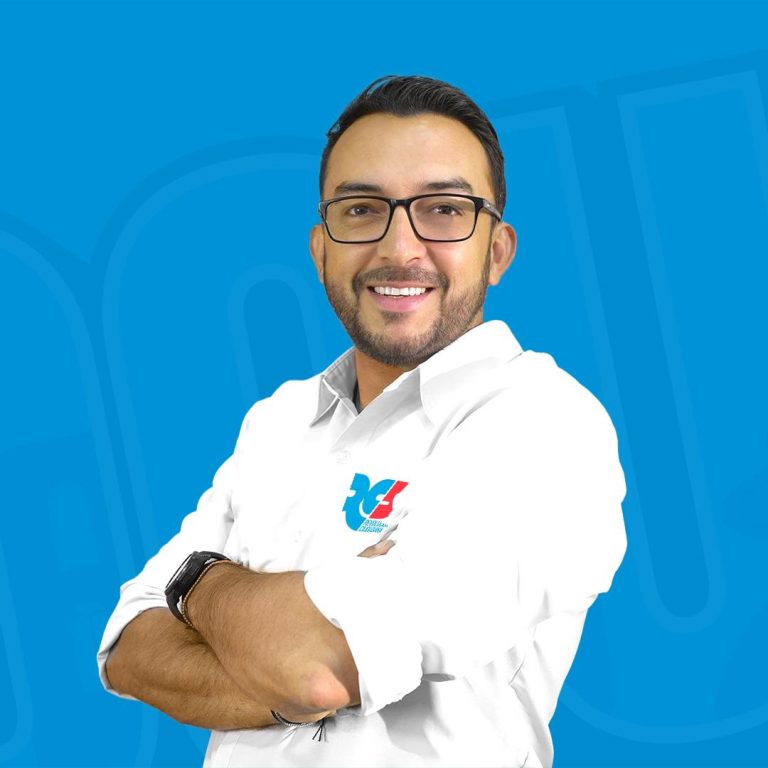 Roque Ordóñez renuncia a la Dirección Provincial de la Revolución Ciudadana en Azuay