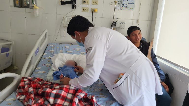 Murió bebé de Taisha que fue trasladada en estado crítico a hospital de Cuenca