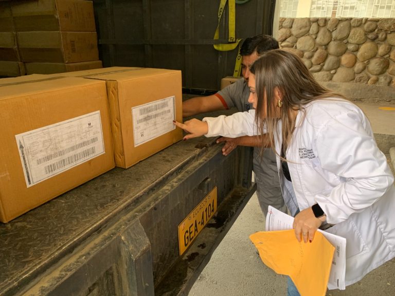 Hospital Vicente Corral Moscoso recibe medicamentos por más de $81 mil para fortalecer atención en Cuenca
