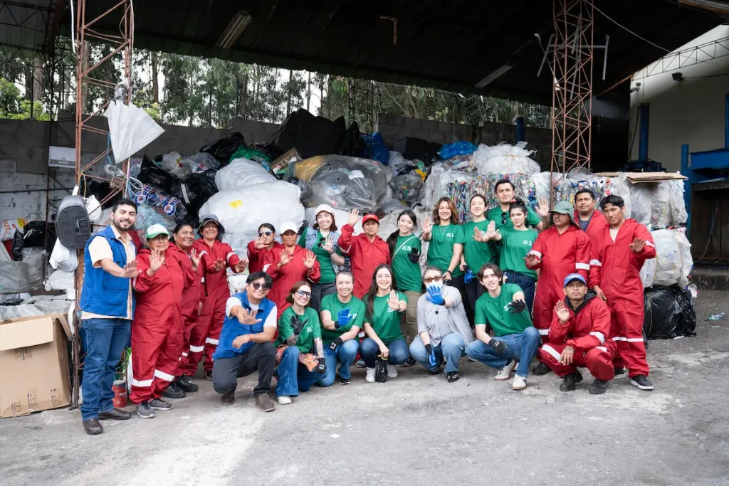 Nestlé Ecuador promueve conciencia ambiental en el Día del Reciclaje