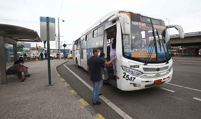 Transporte urbano de Guayaquil plantea subir el pasaje hasta USD 0,50 con esquema por fases