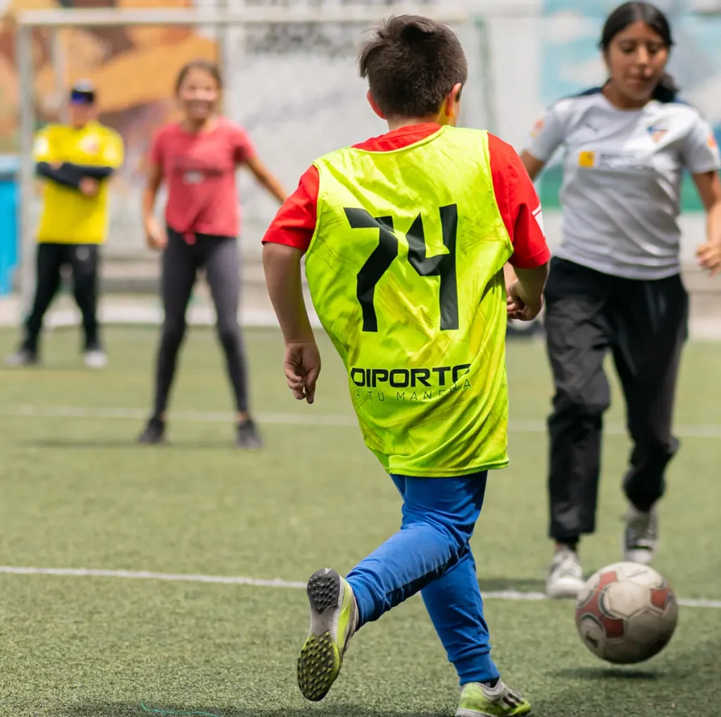 Campamentos de verano: Una alternativa integral que combina deporte, arte y tecnología en Quito