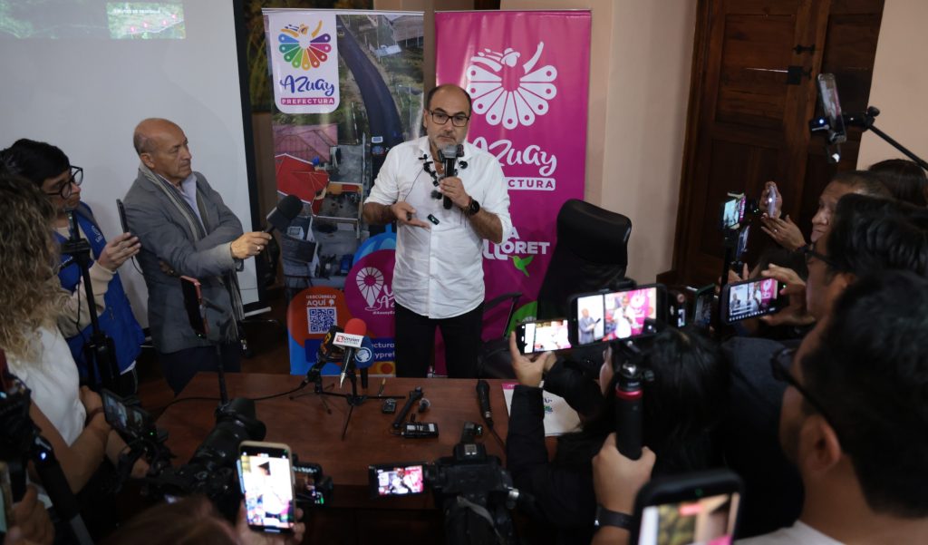 Prefectura de Azuay plantea nuevo redondel y rehabilitación vial para mejorar acceso sur de Cuenca