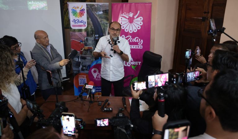 Prefectura de Azuay plantea nuevo redondel y rehabilitación vial para mejorar acceso sur de Cuenca